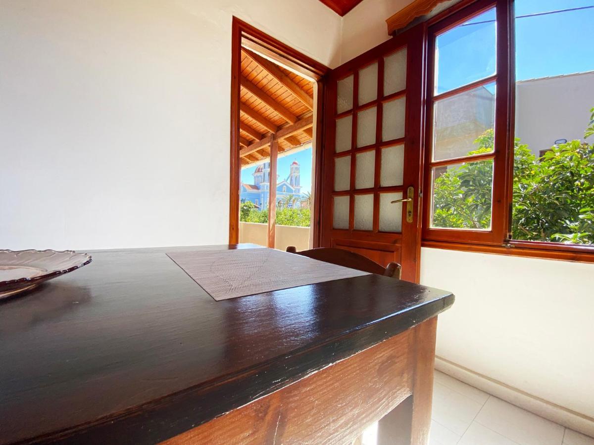 Dusk Apartments With Stunning Mountain View La Canea Exterior foto